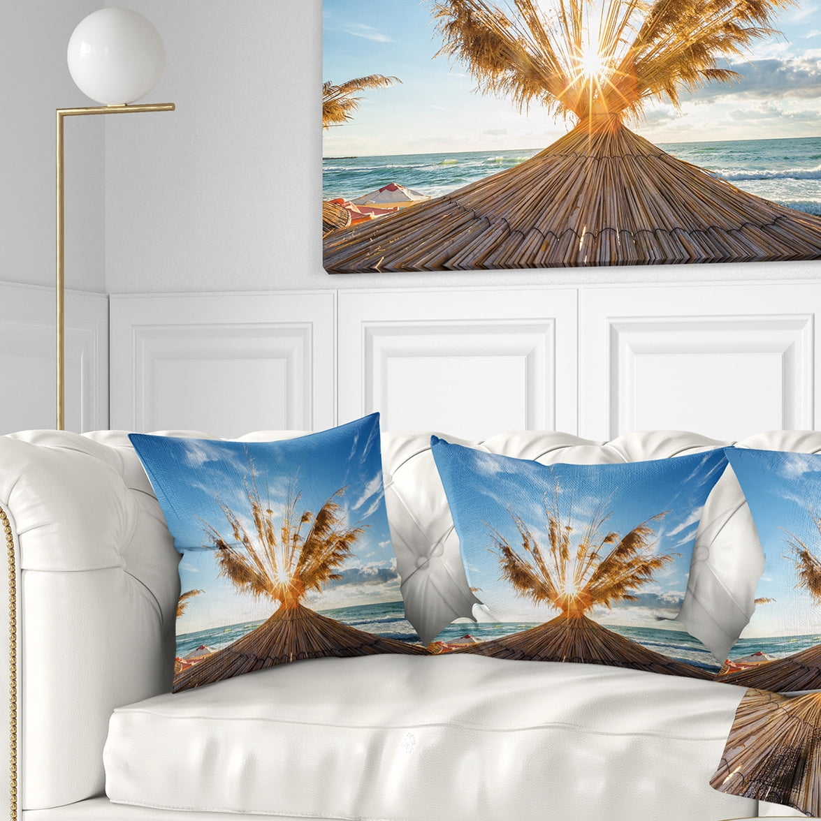 Designart Vivid Sunrise on Sandy Beach - Seascape Throw Pillow - 16x16