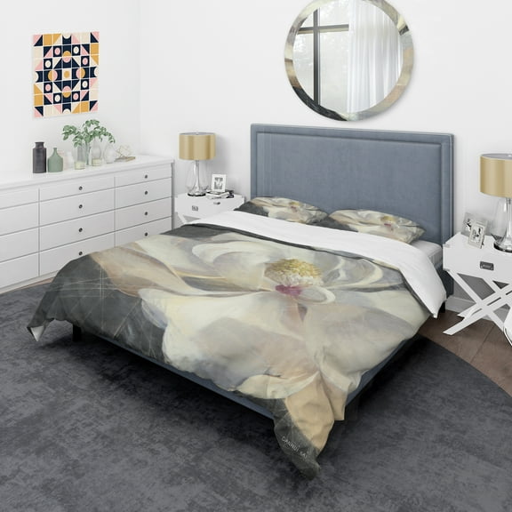 Designart 'Vivid White Magnolia IV' Shabby Duvet Cover Set