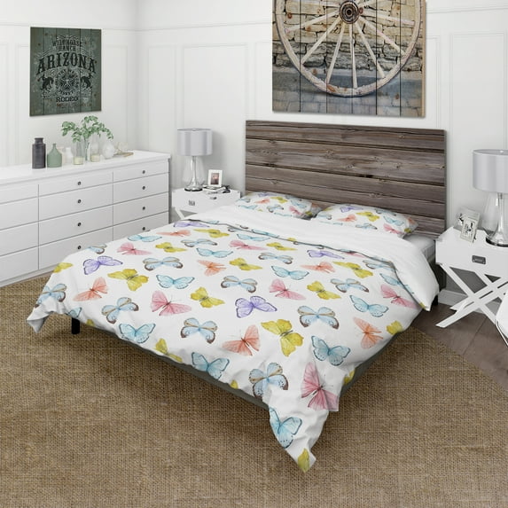 Designart 'Watercolor Butterfly Pattern' Cabin & Lodge Duvet Cover Set