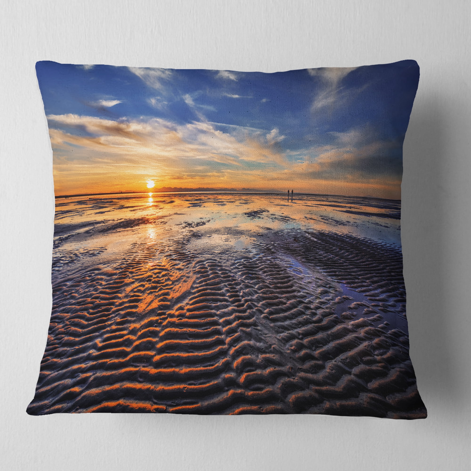 Designart Waves On the Sand During Sunset - Seashore Throw Pillow - 18x18