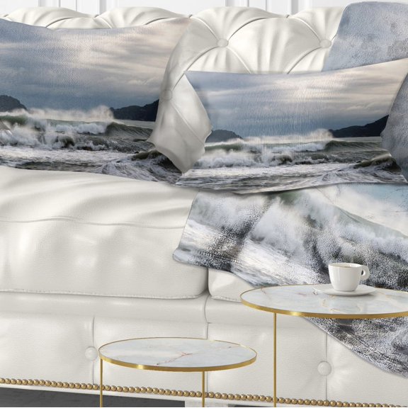 Designart Waves in Lerici Beach Italy - Seascape Throw Pillow - 12x20