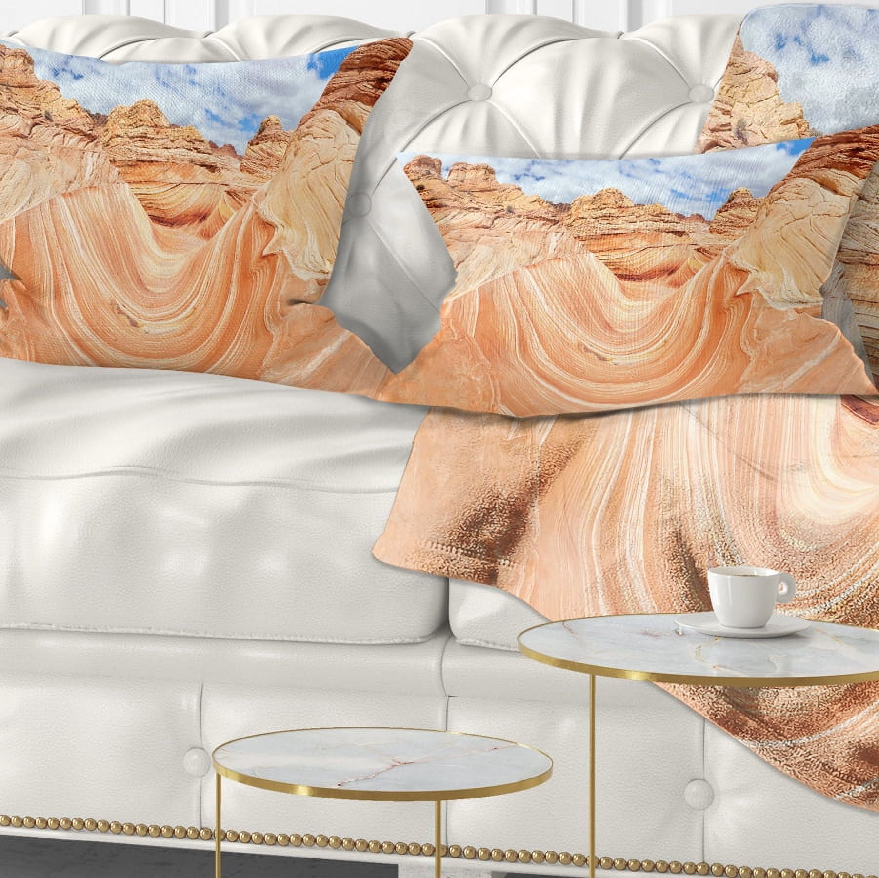 Designart Waves of Natural Wonder - Landscape Photo Throw Pillow - 12x20