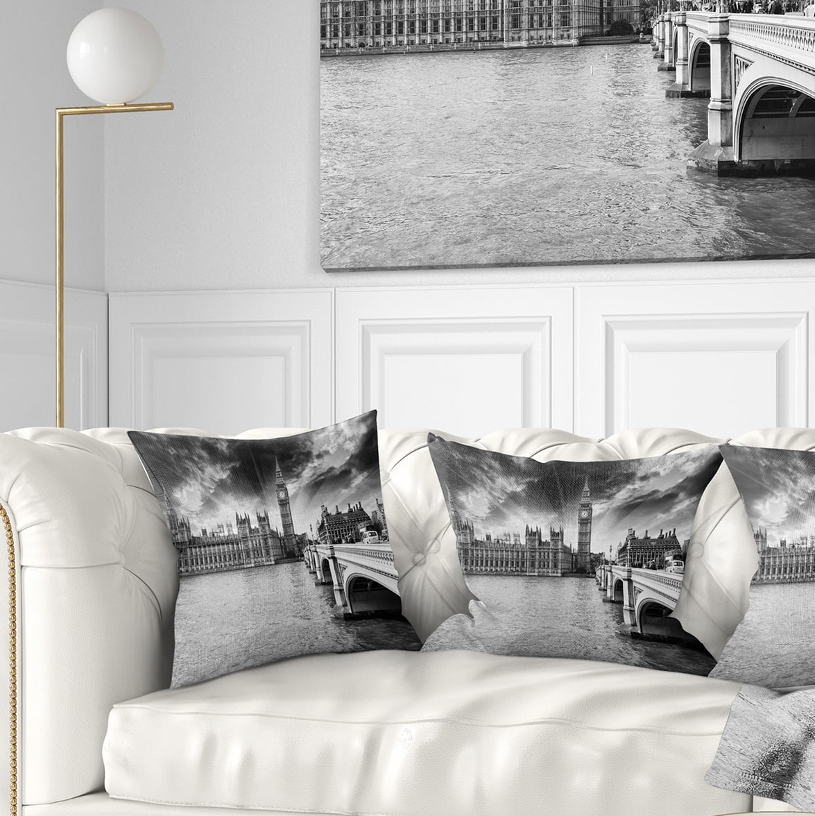 Designart Westminster Palace in Gray Shade - Photography Throw Pillow - 16x16