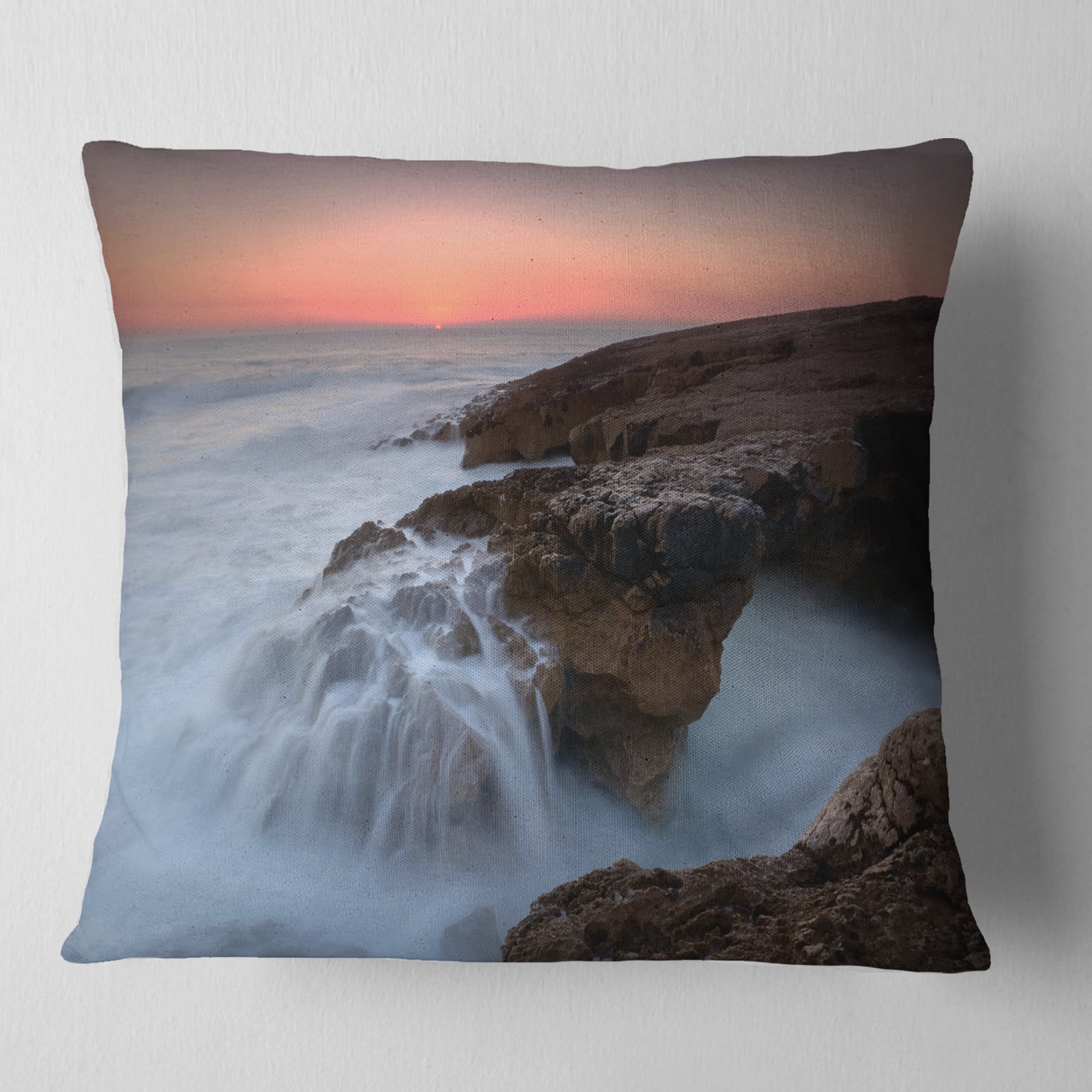 Designart White Waters at the Bridge of Hell - Seashore Throw Pillow - 18x18