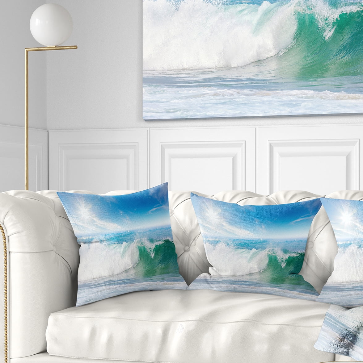 Designart White and Blue Waves under Sun - Seascape Throw Pillow - 18x18