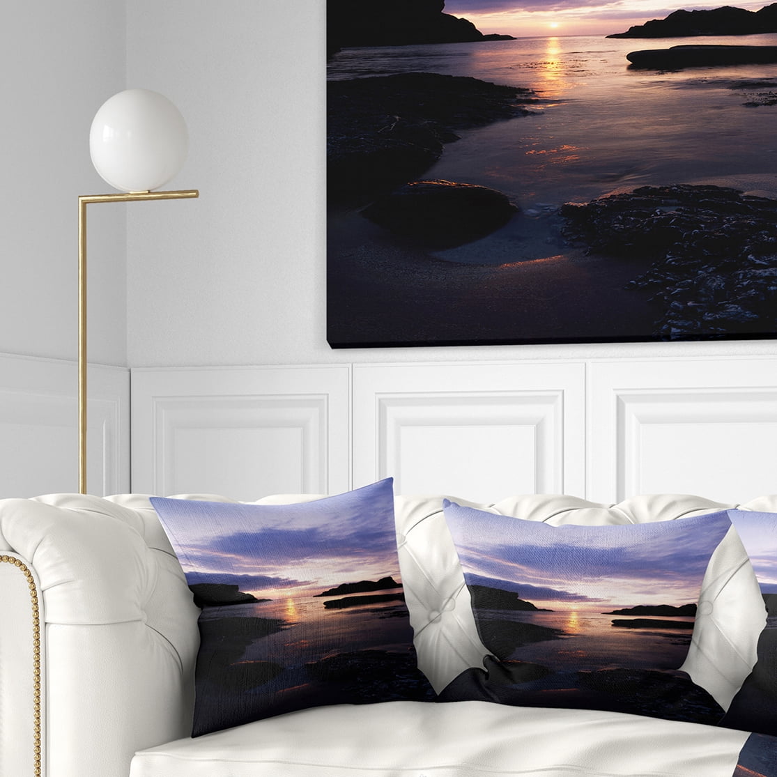 Designart White park Bay - Beach Photography Throw Pillow - 16x16