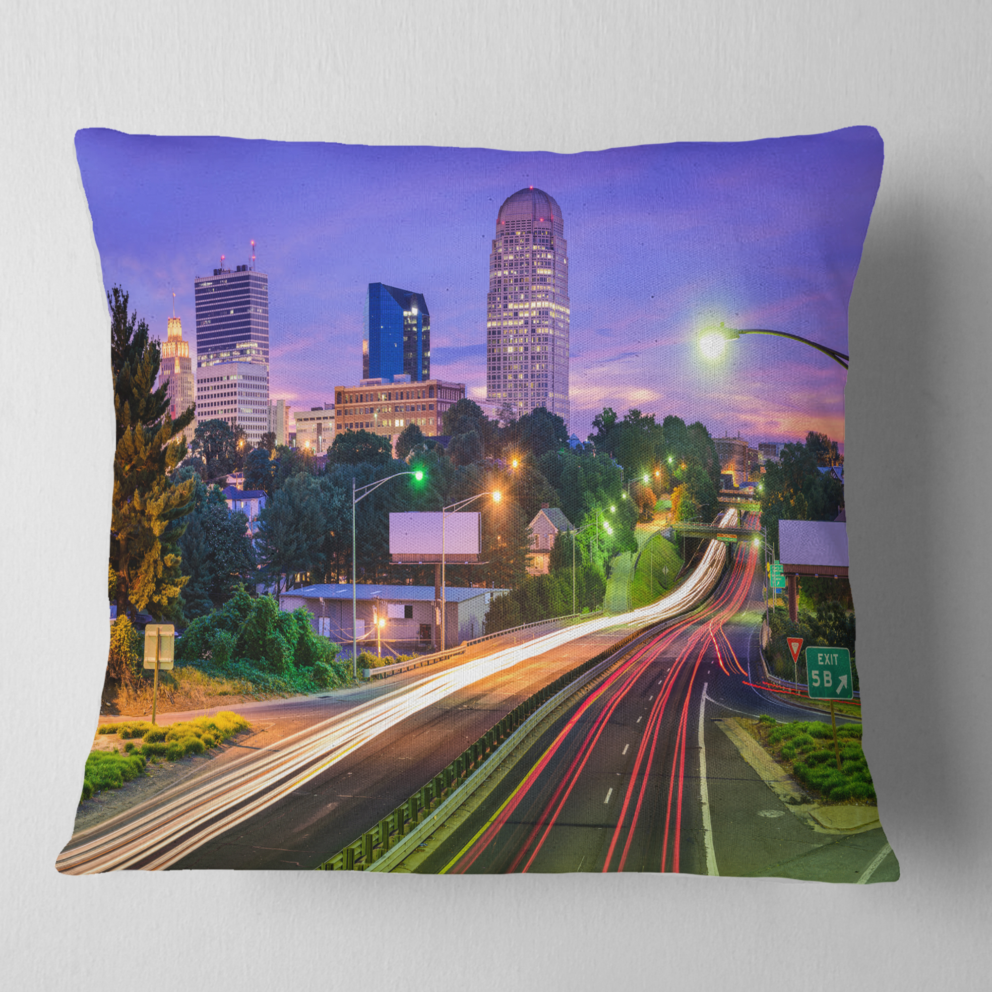 Designart Winston Salem North Carolina - Cityscape Throw Pillow - 16x16