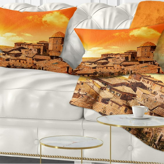 Designart Wonderful Italy Tuscany Hill at Dawn - Throw Pillow - 12x20