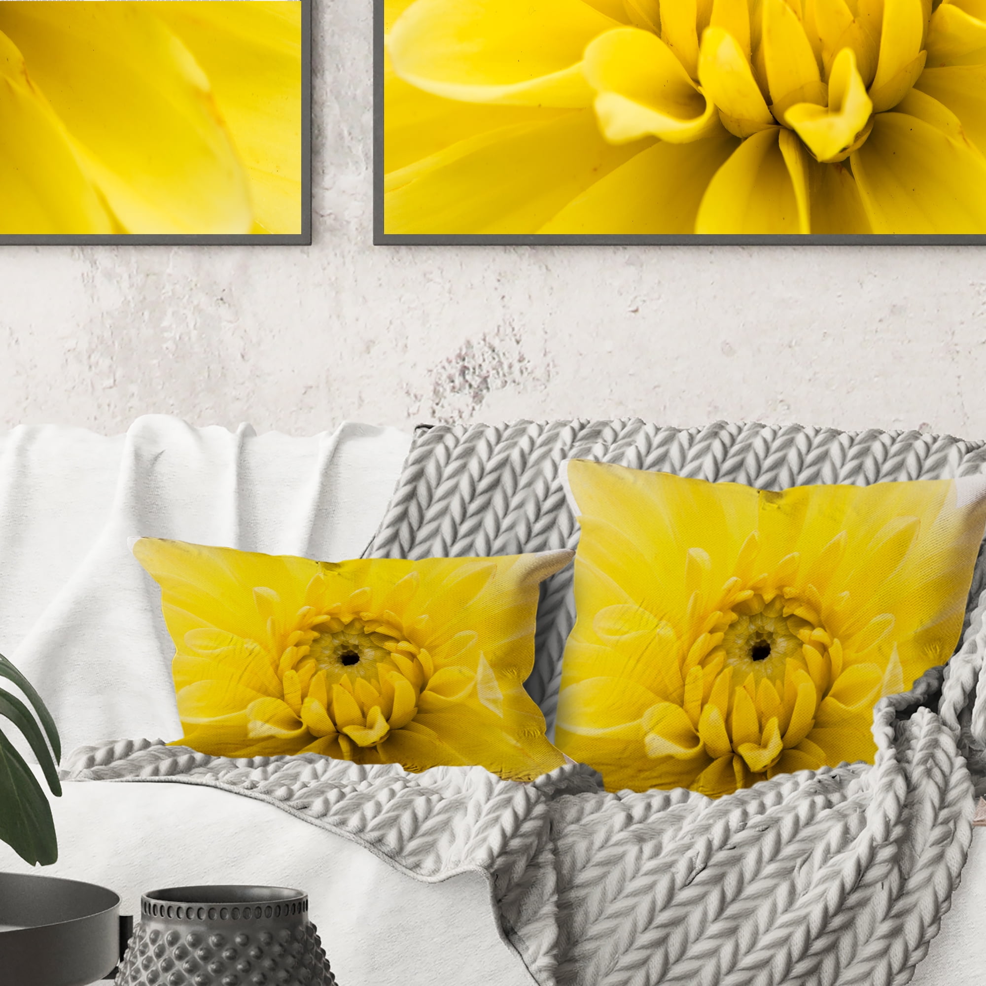 Designart Yellow Chrysanthemum Gold Flower - Flower Throw Pillow - 16x16