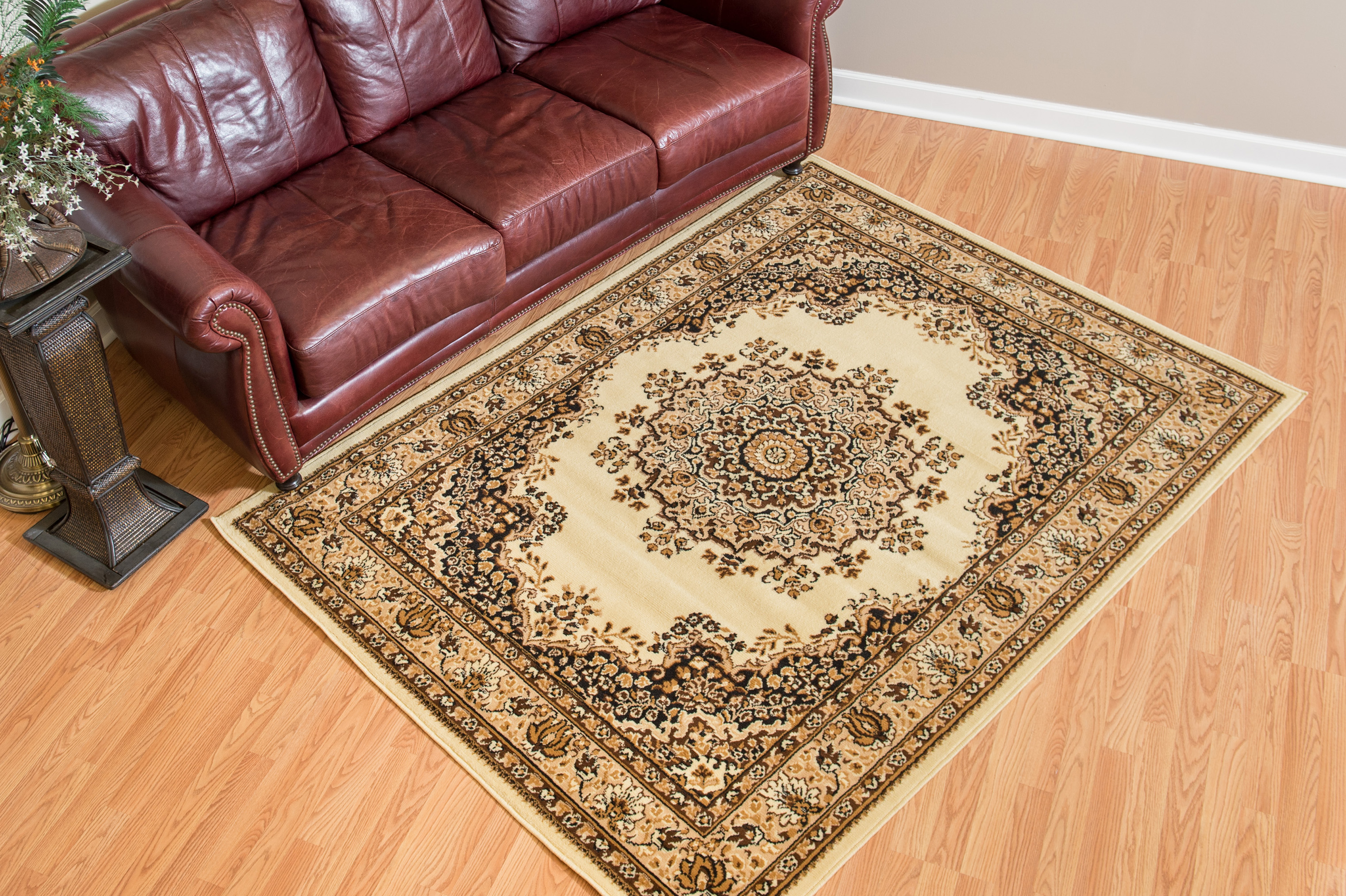 Designer Home Soft Traditional Oriental Area Rug with Center Medallion - Actual Size: 5' 3" x 7' 2" Rectangle (Ivory) - image 1 of 5