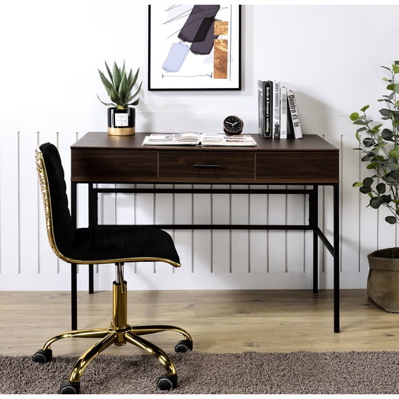 Desk with USB Port and 4 Storage Areas / Organize Your Workspace