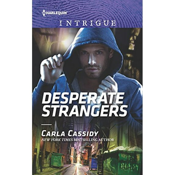 Pre-Owned Desperate Strangers (Unknown) 1335526315 9781335526311