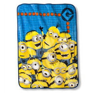 Best Buy: Universal Minions Despicable Me Lunch Tote Blue/Yellow  843340109978