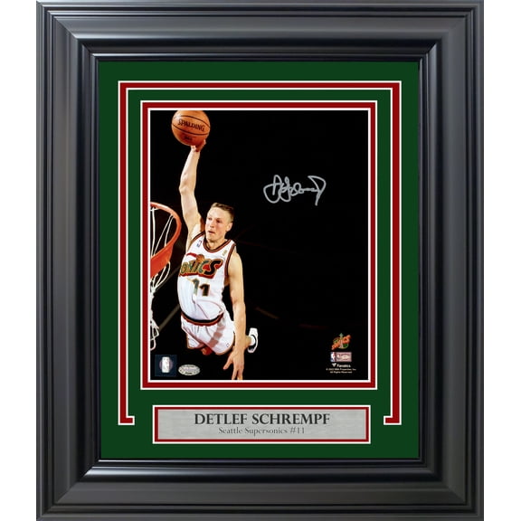 Detlef Schrempf Autographed Framed 8x10 Photo Seattle Supersonics Spotlight MCS Holo Stock #254303