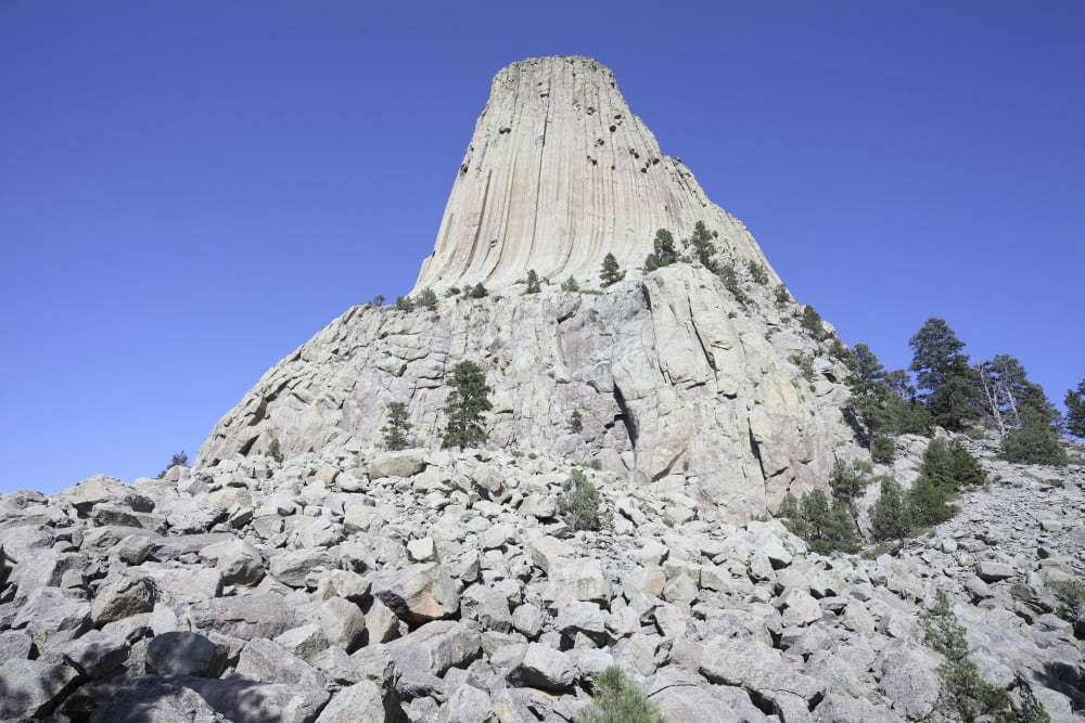 Devils Tower National Monument Wyoming Canvas Art - Richard RoscoeStocktrek Images (18 x 12)