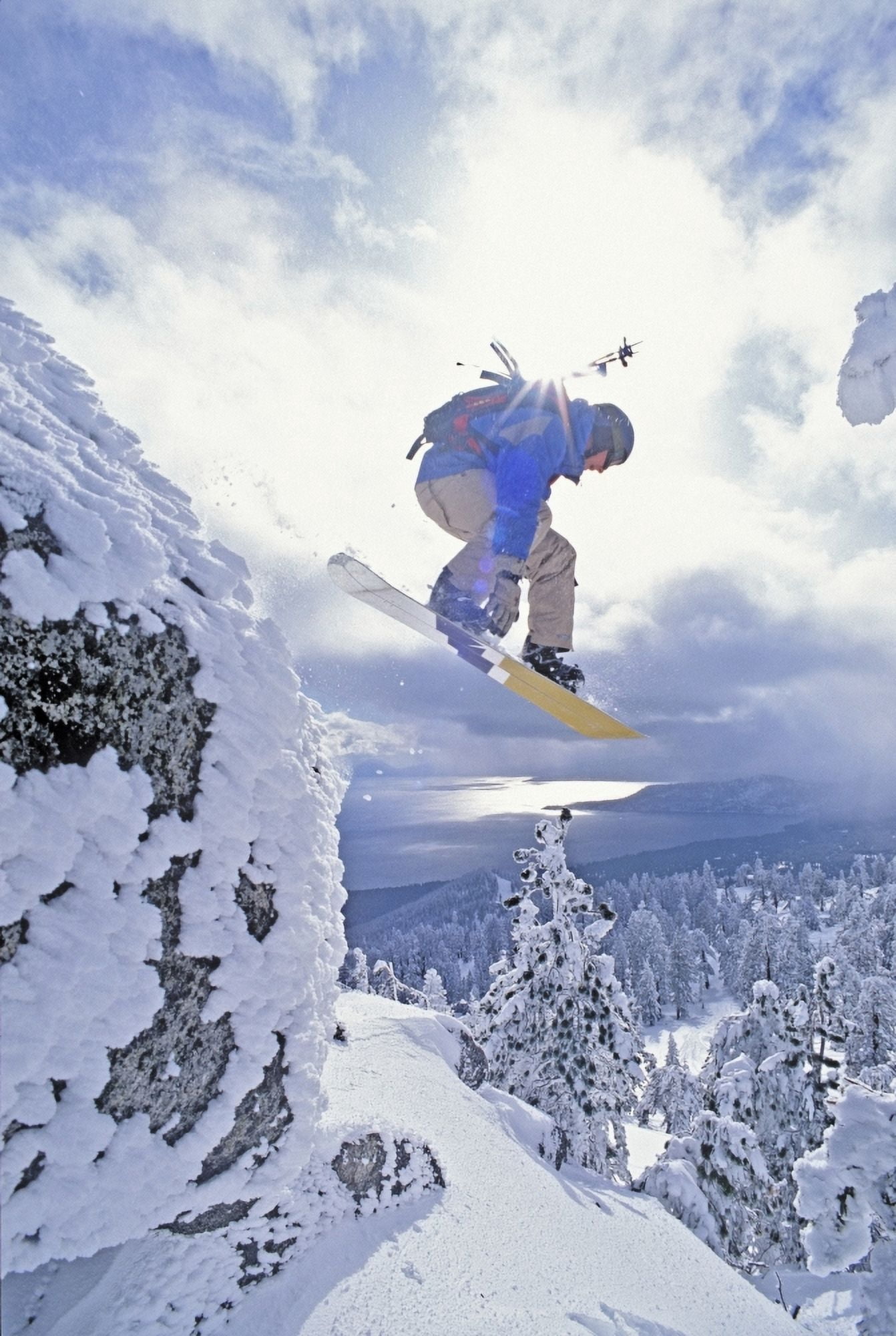 Diamond Peak Lake Tahoe Nevada Usa Man Snowboarding In Mid-Air Canvas Art - Dan Sherwood Design Pics (11 x 17)