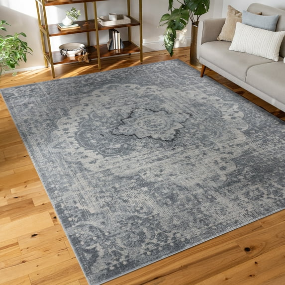 Diamond Traditional 3' x 5' Gray and Cream Polypropylene Indoor Area Rug