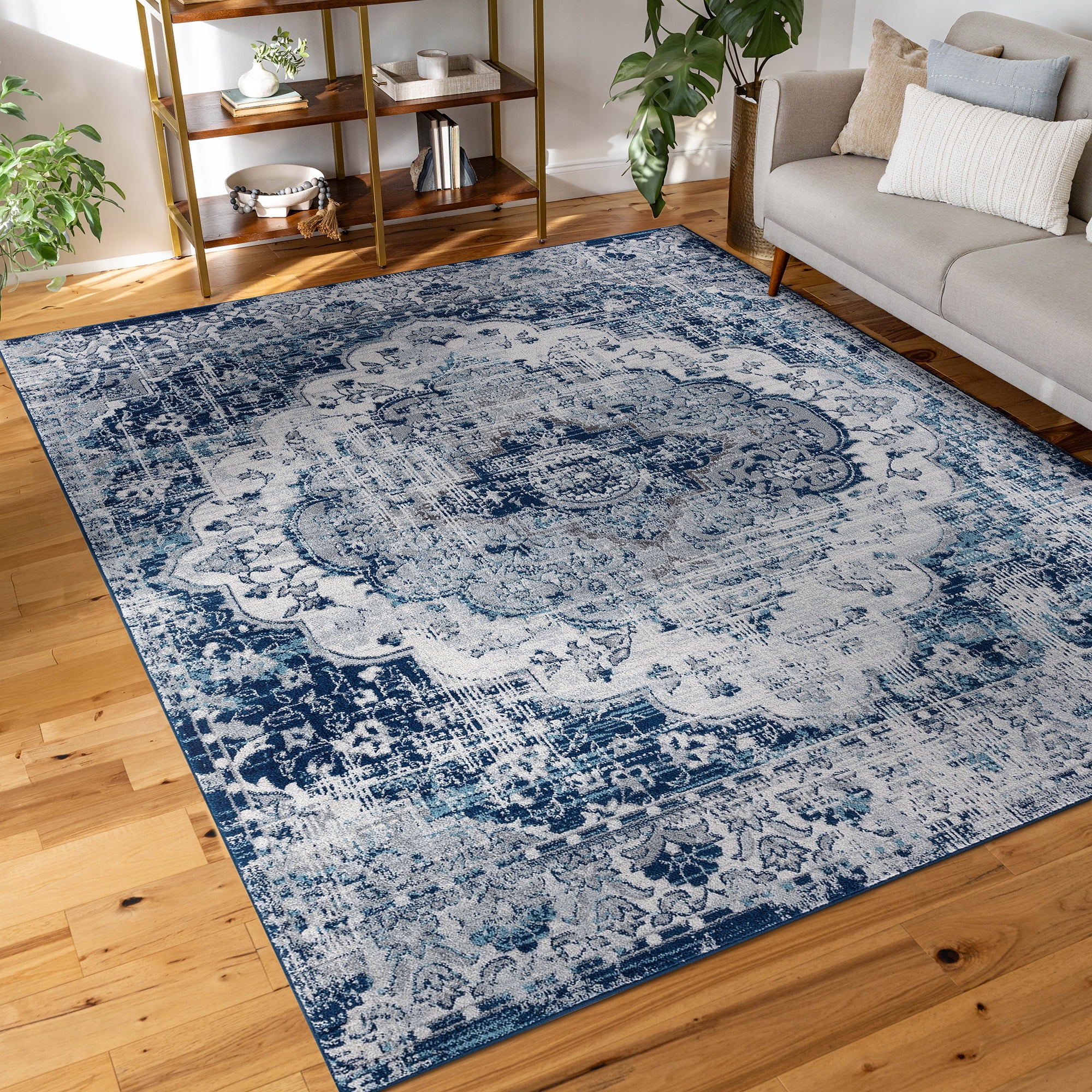 Diamond Traditional 4' x 5' Blue and Cream Polypropylene Indoor Area Rug