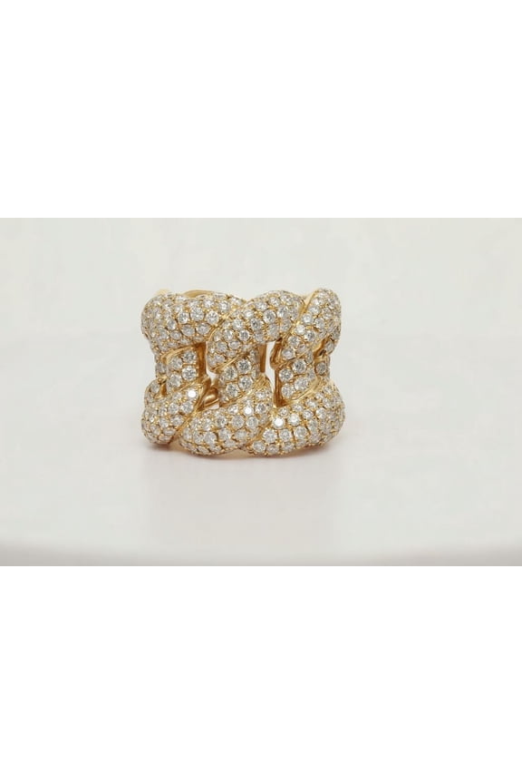 18 Kt Yellow Gold Link Ring Adorned With 5.50 Cts Tw Of Diamonds In A Spiral Design