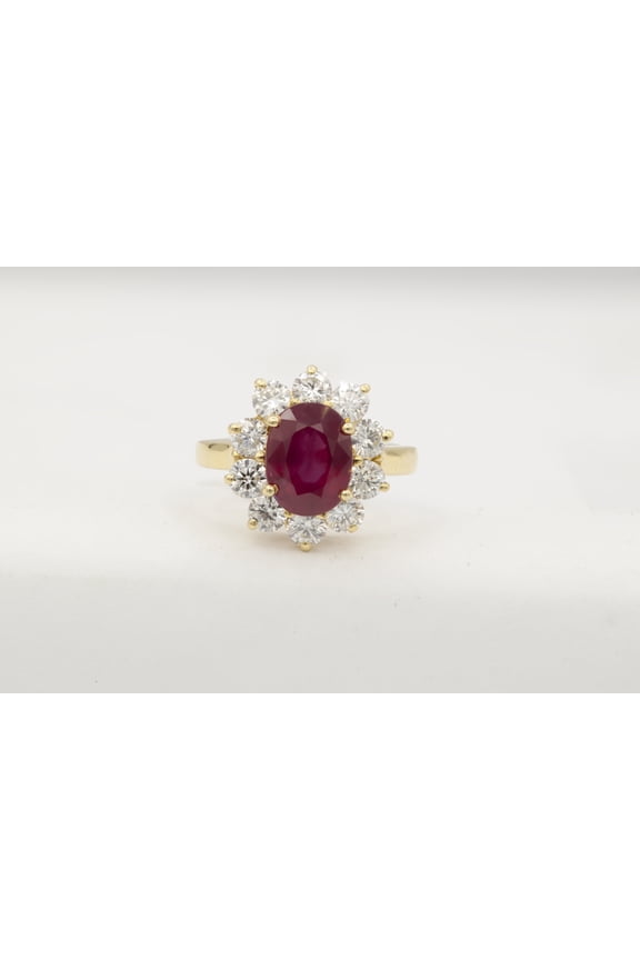 18 Kt Yellow Gold Princess Diana Ring With A Flower Shaped Design Featuring A Center 3.50 Ct Ruby Surrounded By 1.50 Cts Tw Of Round Diamonds