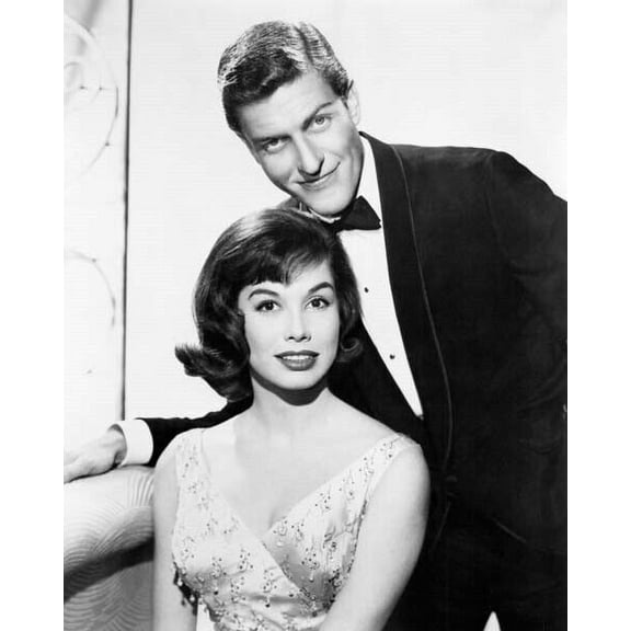 Dick Van Dyke Show Mary Tyler Moore & Dick in evening wear 8x10 inch photo