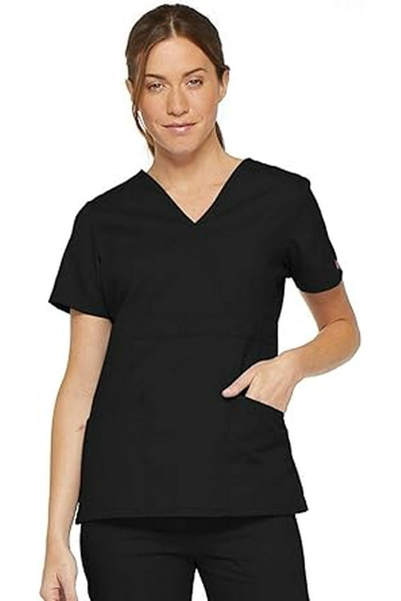 Womens V-Neck Scrub Top DK616  Wild About Winter Print, Size Small, Short Sleeve