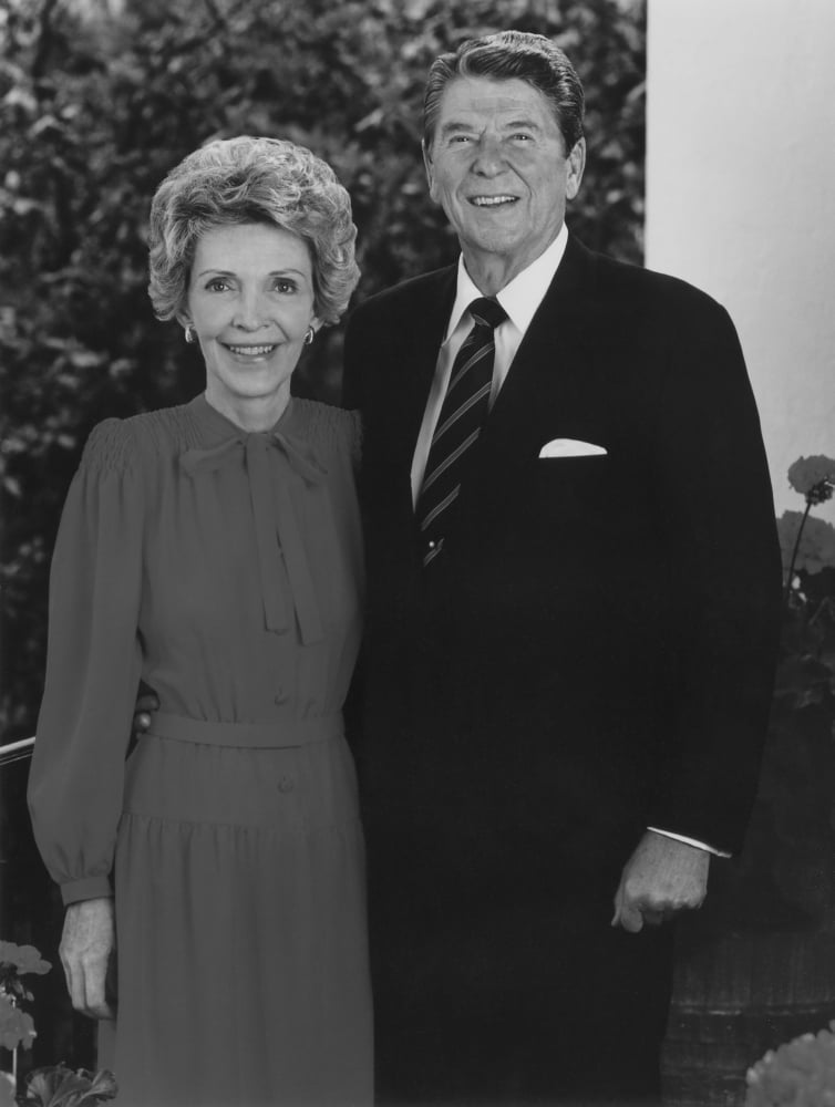 Digitally photo of President Ronald Reagan and his wife Nancy Canvas Art - John ParrotStocktrek Images (25 x 33)