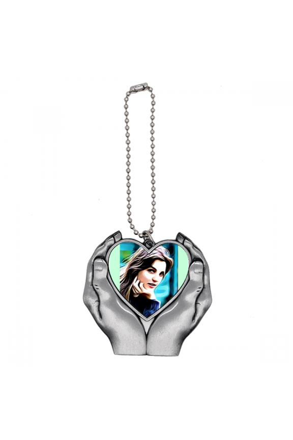 Dignified Sedate Elegance Splendid Car Keychain Heart Pendant Ornament Charm