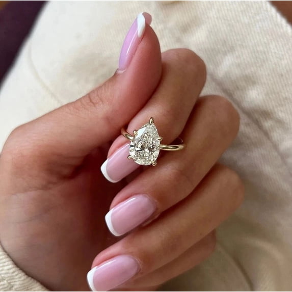 Diiro Modern Moissanite Solitaire Wedding Ring 14K Vermeil Yellow Gold Engagement Ring Five Prongs Teardrop Diamond Bridal Promise Ring Jewelry