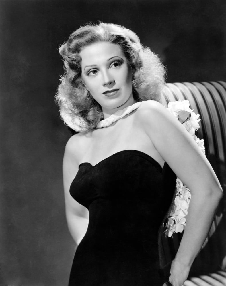 Dinah Shore Canvas Art - (16 x 20)
