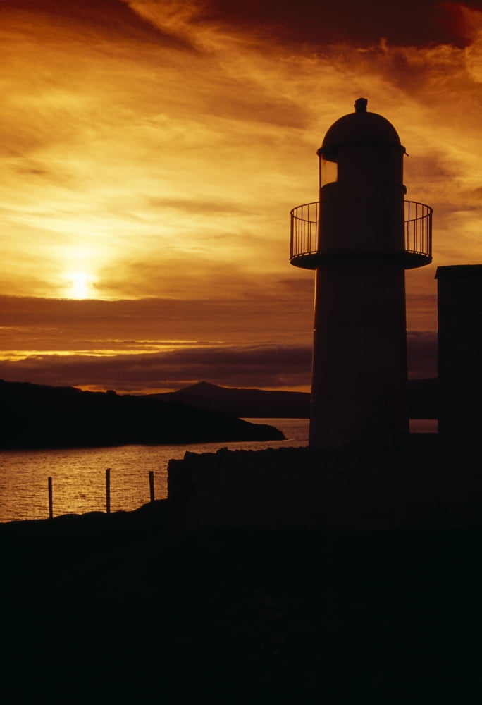 Dingle Lighthouse Dingle Peninsula County Kerry Ireland Lighthouse At Sunset Canvas Art - Richard Cummins Design Pics (12 x 18)
