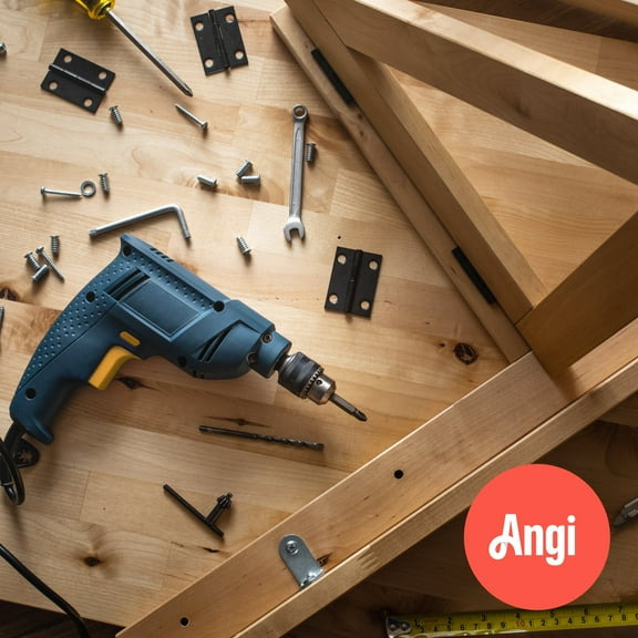 Dining Table Assembly