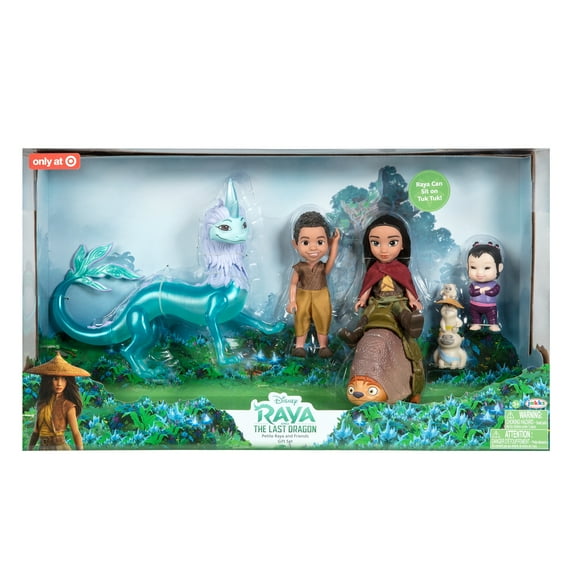 Disney's Raya and the Last Dragon with 6 inch Scale Petite Raya and Friends Gift Set