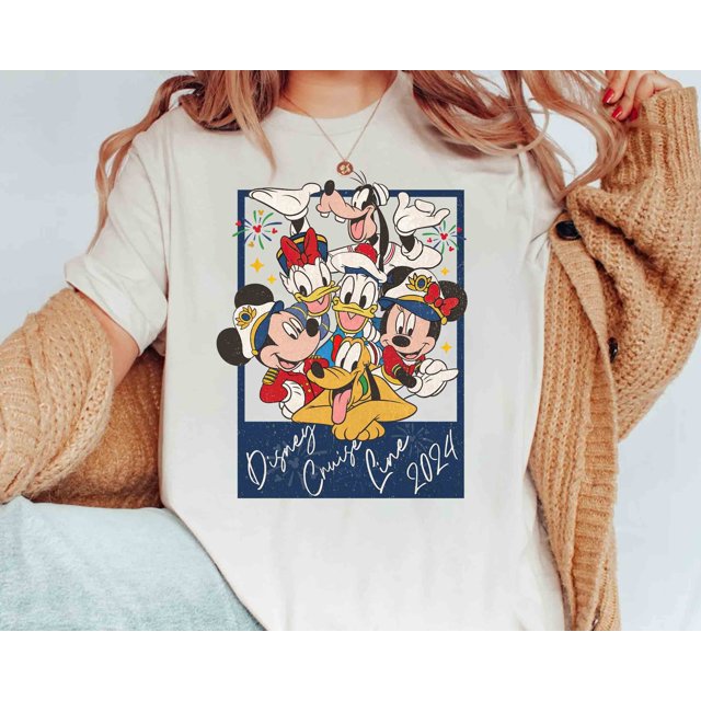 Disney Cruise Line 2024 Mickey And Friends Take Photo Tshirt, Donald