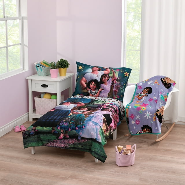 Disney Encanto 5Piece Toddler Bedding & Blanket Bundle, Toddler Bed