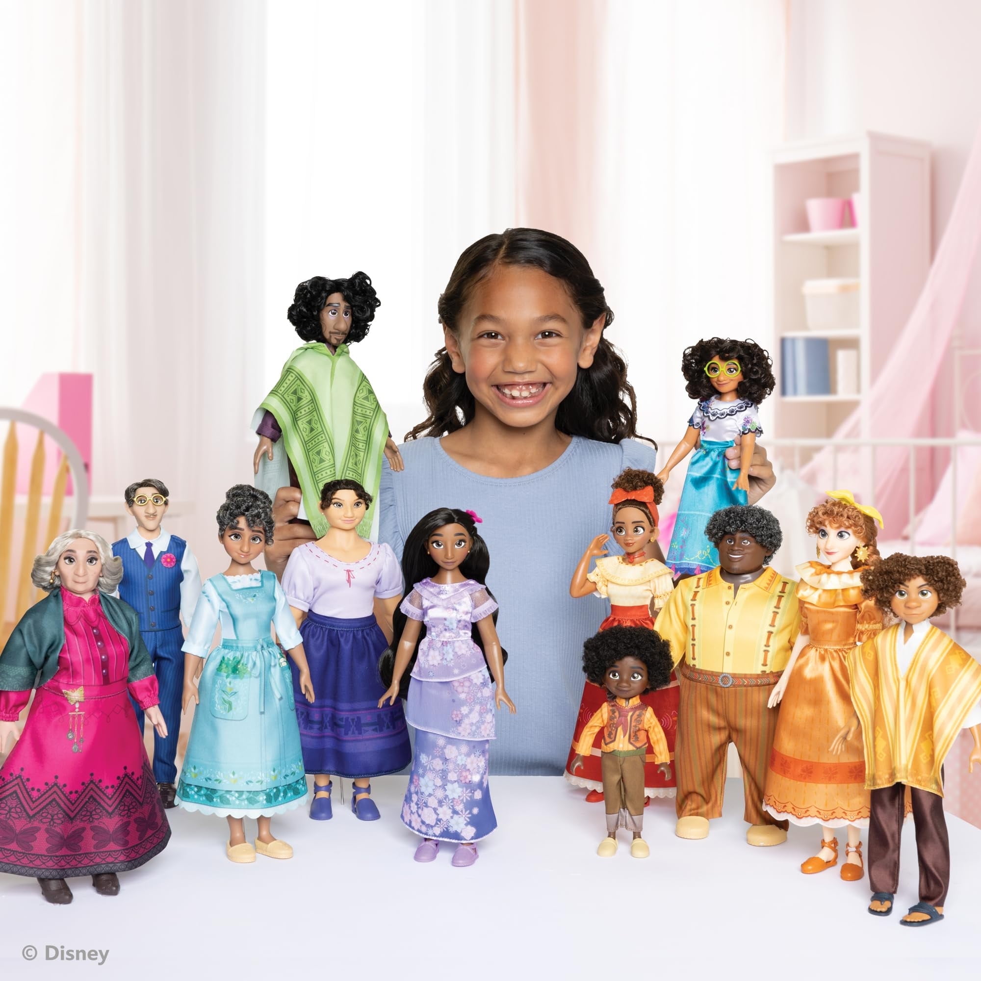 Disney Encanto Ultimate Madrigal Family Dolls Gift Set Includes 12 Dolls [ Exclusive]
