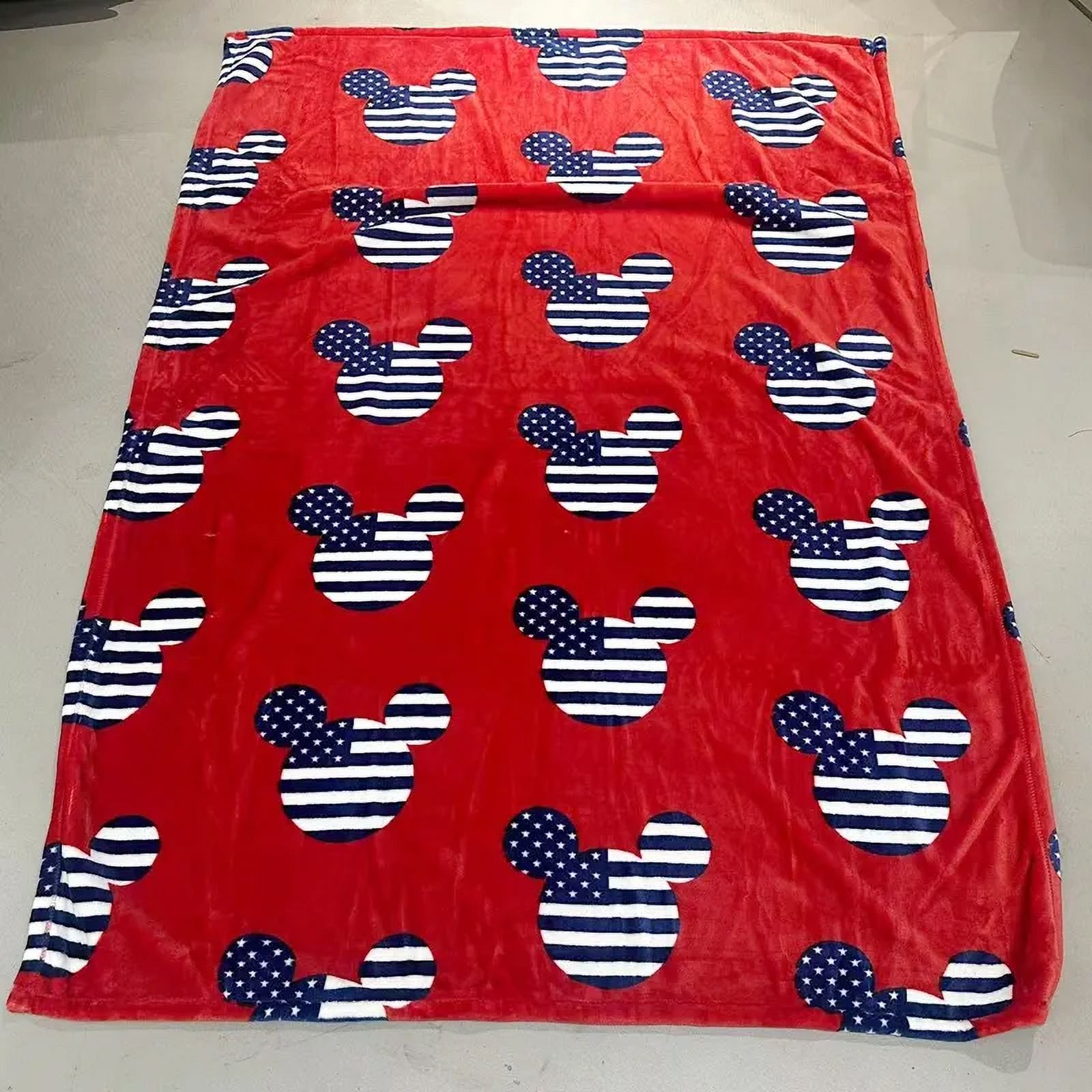 Disney Mickey Mouse Cute Cartoon Flannel Blanket Sofa Nap Blanket Bed ...
