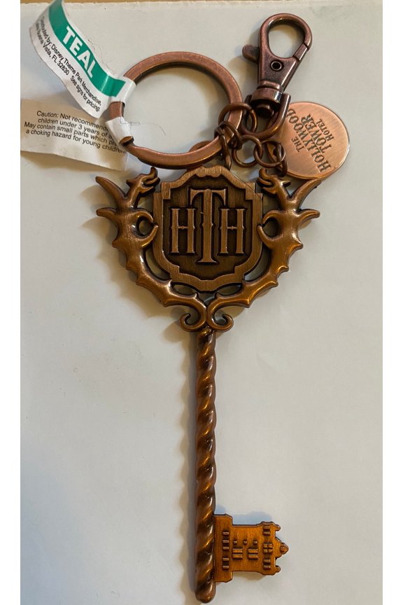 Parks Hollywood Tower Hotel Room Key Keychain New with Tags