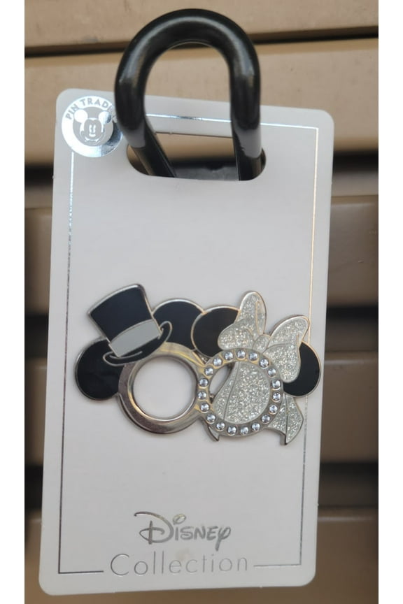 Mickey and Minnie Wedding Rings Pin New with Card