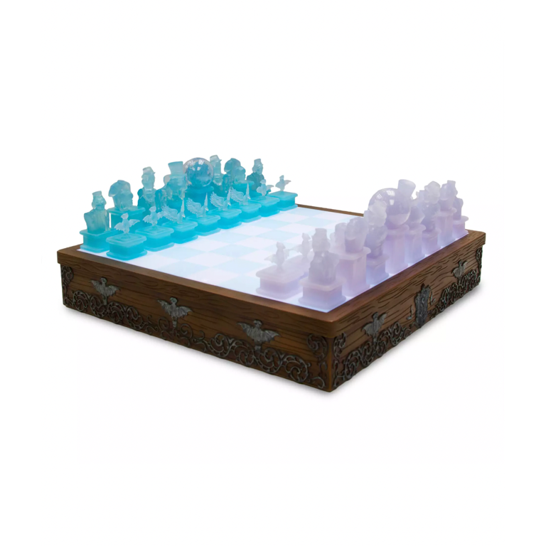 ホーンテッドマンション　光る　チェス　セット Disney Parks Haunted Mansion Light-Up Chess Set, New with Box