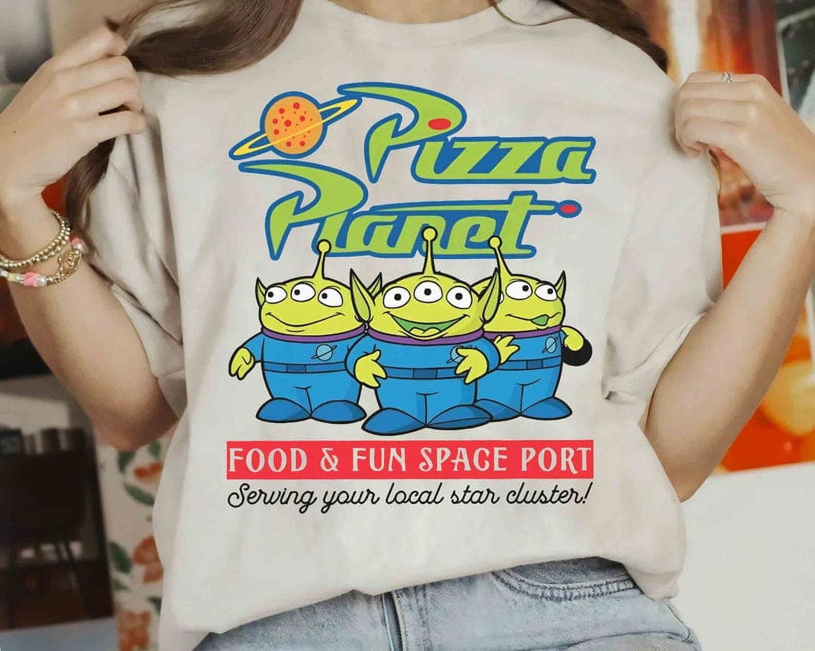 Disney Pixar Toy Story Aliens Pizza Planet Food & Fun Space Port Shirt 