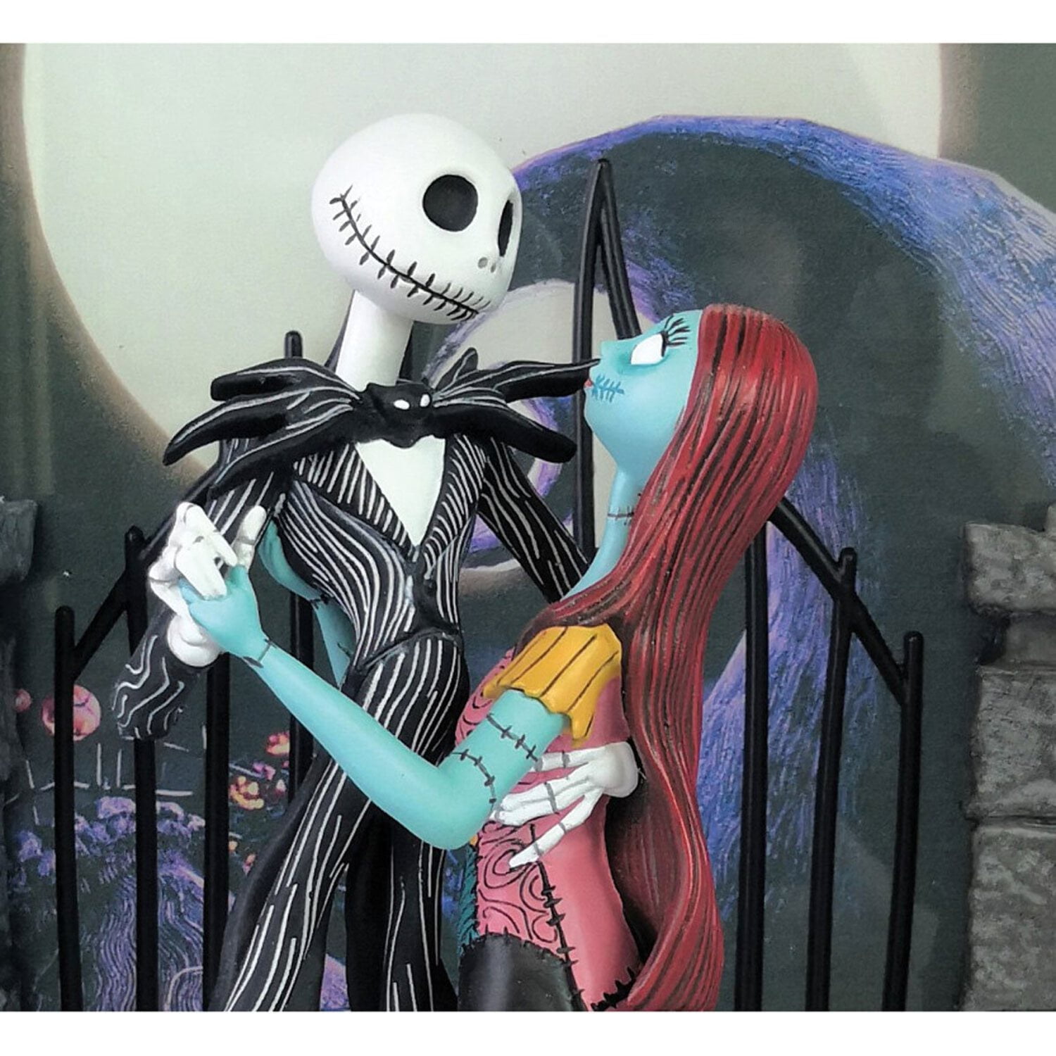 Disney Enesco Disney Showcase Nightmare Before Christmas