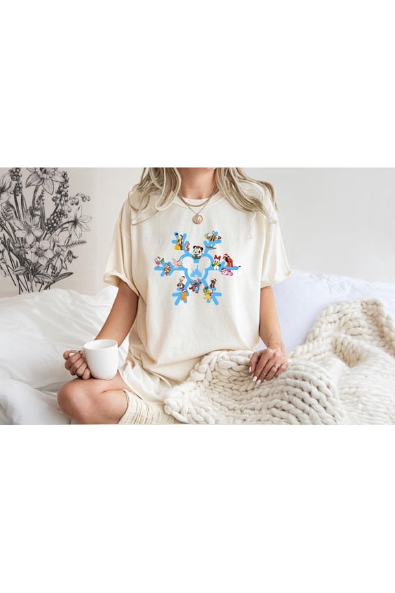 Disney Snowflake Christmas Shirt, Disneyland Xmas Shirt, Magic Kingdom Holiday Shirt, Mickey, Disney Christmas Trip, White Tshirt