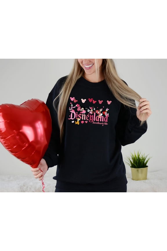 Disneyland Hearts Disneyland Valentines Mickey And Friends Sweatshirt All size S-3XL