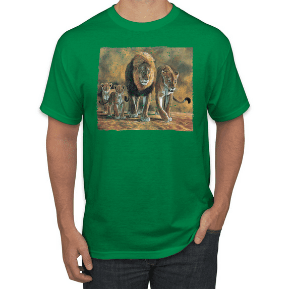 Distressed African Lion Family Desert Animal Lover Graphic T-Shirt