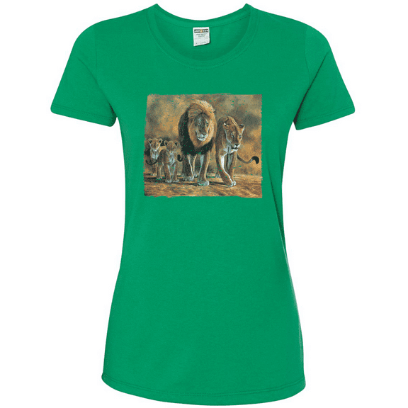 Distressed African Lion Family Desert Animal Lover Womens Graphic T-Shirt