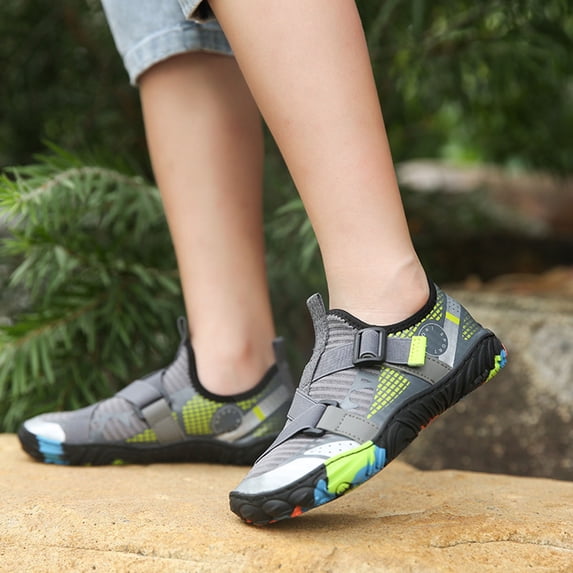 Djtdsds Kids Color Block Breathable Barefoot Water Shoes Adjustable Strap Non- Aqua Socks Size:11-11.5 Years
