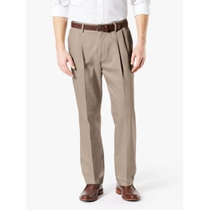 Dockers Men's Pleated Classic Fit Signature Khaki