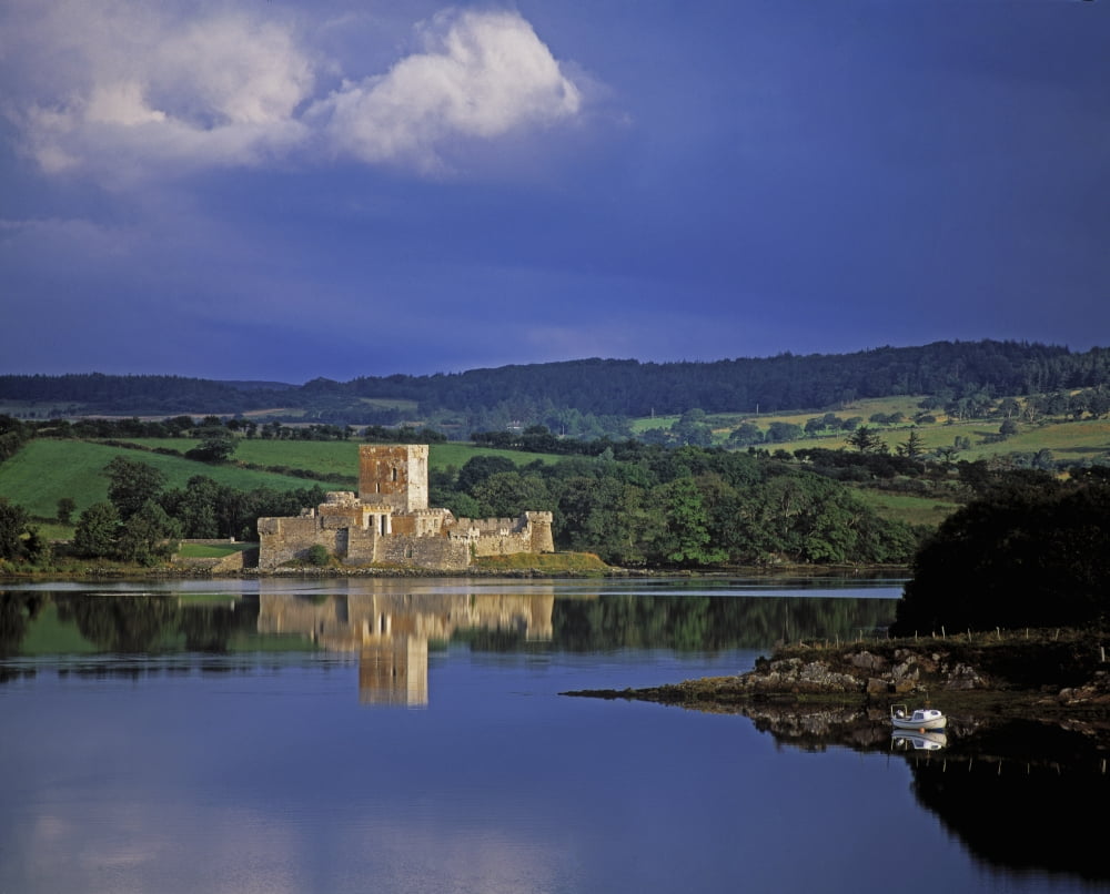 Doe Castle Near Creeslough In County Donegal Republic Of Ireland Canvas Art - The Irish Image Collection Design Pics (32 x 26)