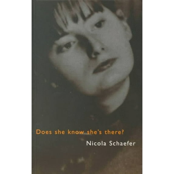 Pre-Owned Does She Know She's There? (Paperback) 1550412884 9781550412888